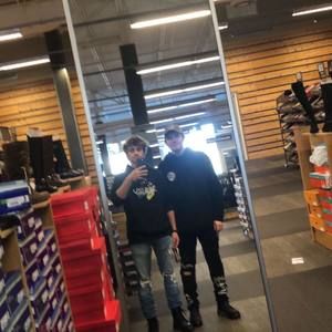 Meet your Posher, Ethan